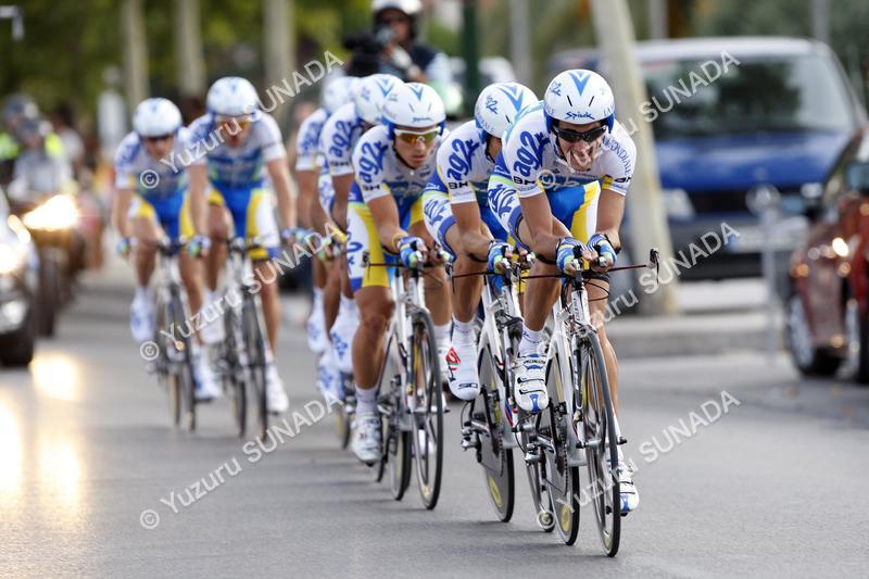 ag2r001p.jpg
